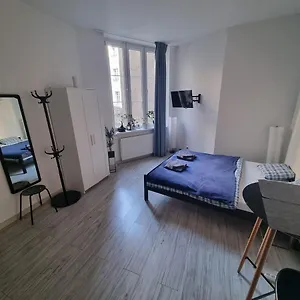 https://studio-centrum-polwiejska.poznan-hotels.com