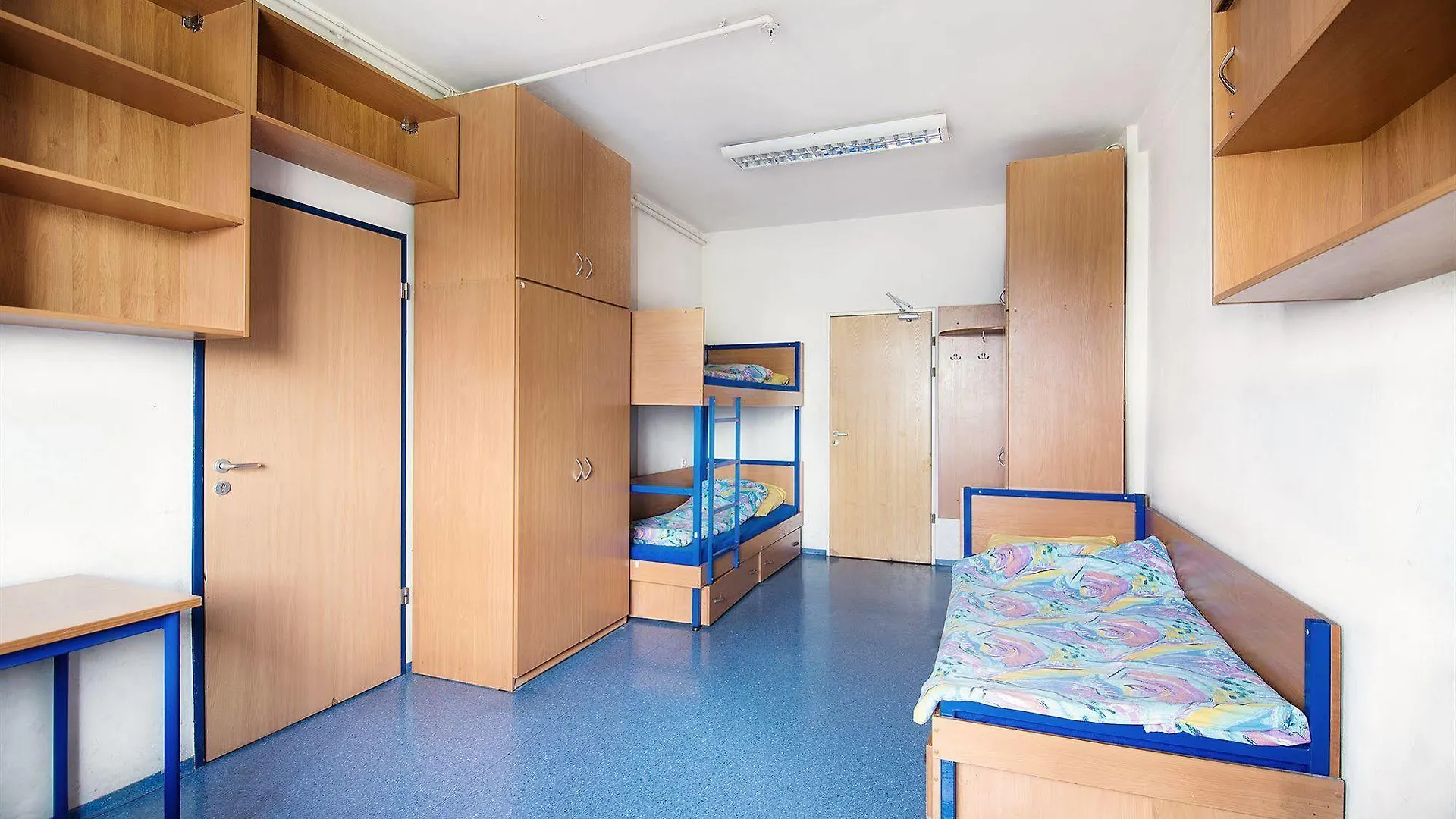 Dizzy Daisy Hostel Riviera Varsavia 0*,